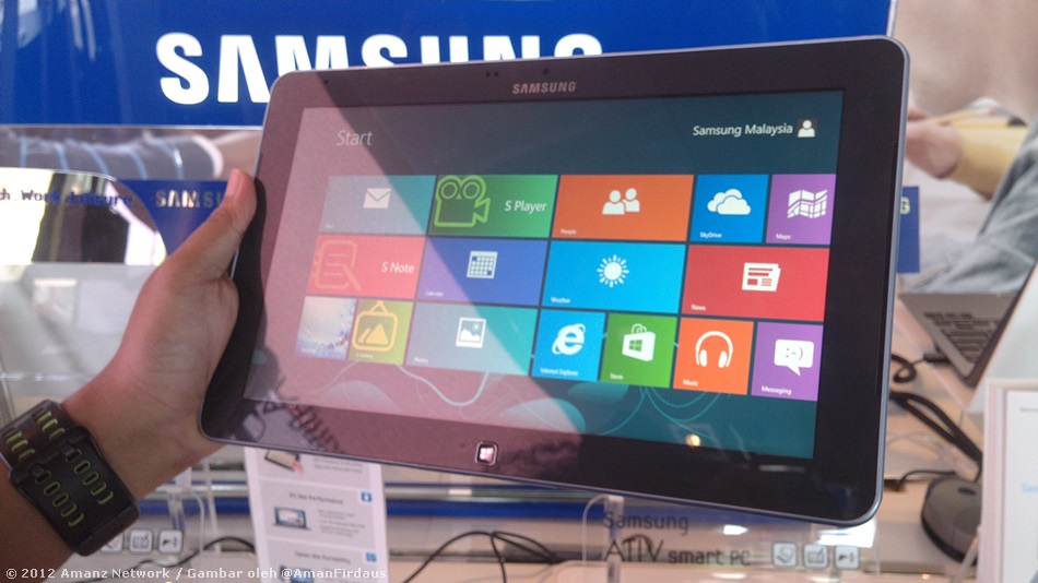 Pandang Pertama : Samsung ATIV Smart PC Bersama Windows 8