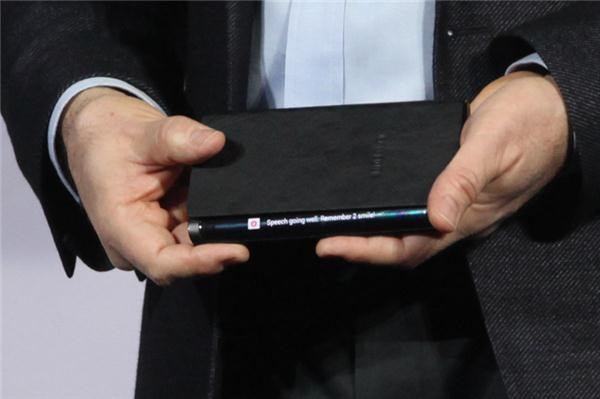 Samsung - Skrin OLED Fleksibel