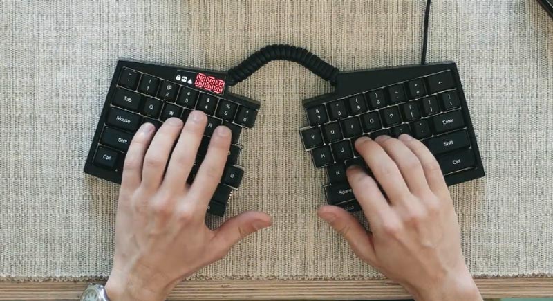 ultimate-hacking-keyboard-1