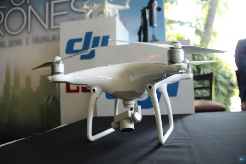 Dron DJI Phantom 4 Hadir Secara Rasmi Untuk Pasaran Tempatan