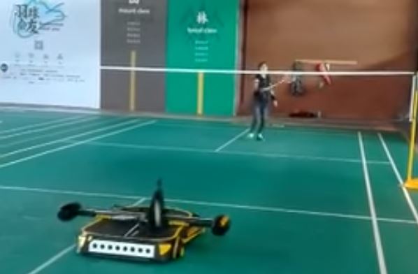 Robomintoner – Robot Pintar Bermain Badminton Dihasilkan Di China