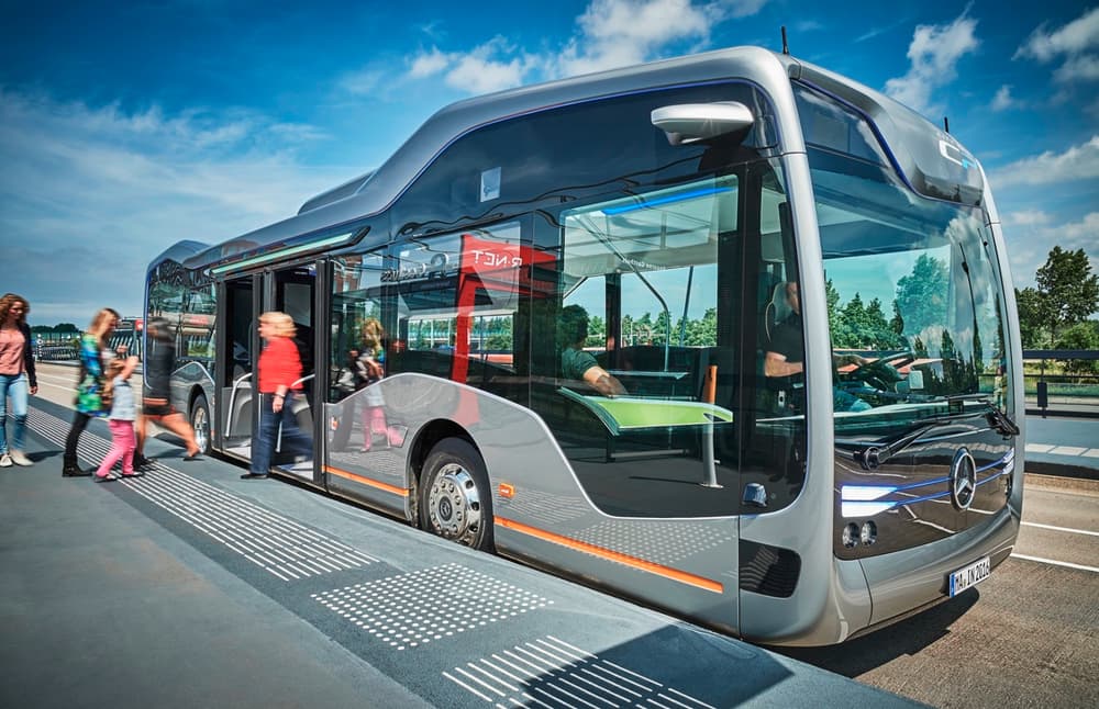 Mercedes Future Bus 1
