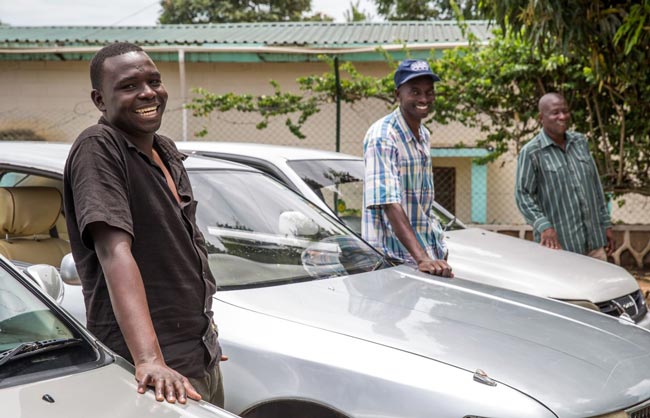Perkhidmatan Ambulans Seumpama Uber Di Tanzania Menyelamatkan Ibu Mengandung