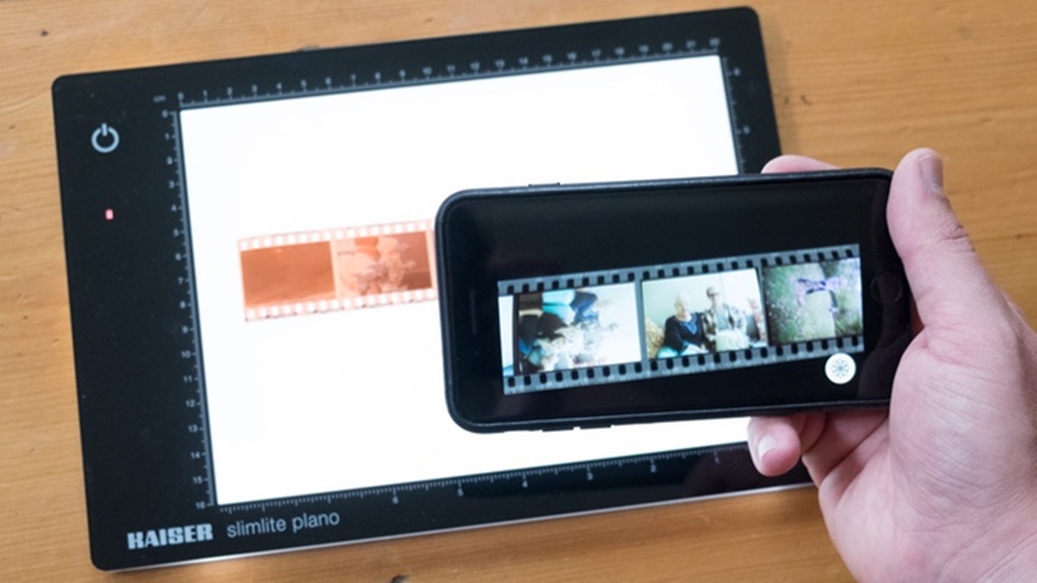 FilmLab – Aplikasi Mengubah Negatif Filem Menjadi Gambar Digital