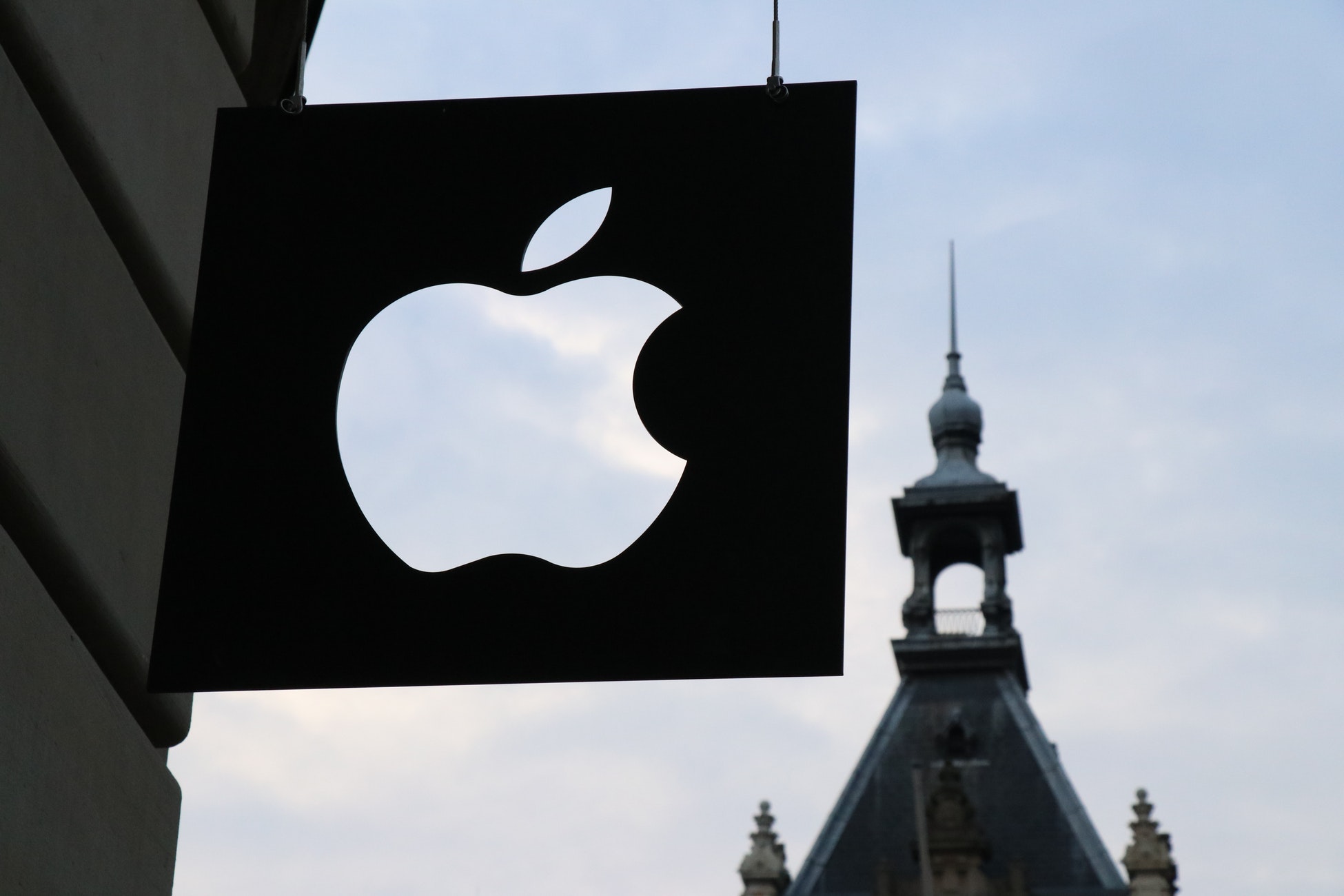 Apple Mengambil 51% Pendapatan Jualan Telefon Pintar Pada Suku Ke-Empat 2017