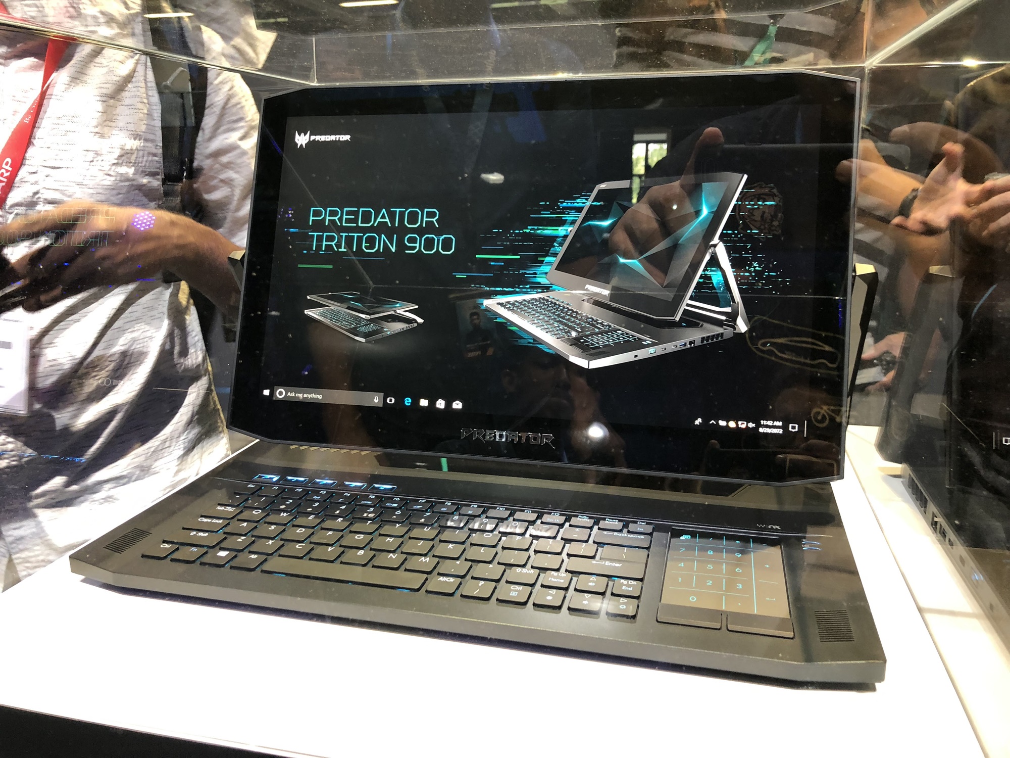 Pandang Pertama: Acer Predator Triton 900 – Laptop Gaming Berkuasa Yang Penuh Dengan Misteri
