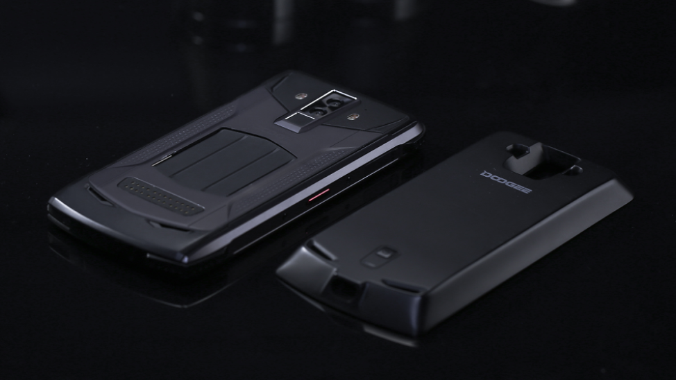 Doogee S90 Dilancarkan – Sokongan Aksesori Modular Kamera Nampak Malam