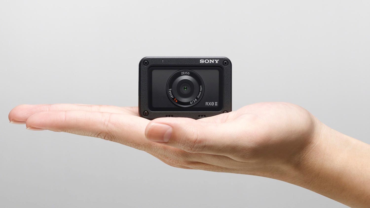 Sony RX0 II Ialah Kamera Aksi Kompak Tahan Lasak Yang Menyokong Rakaman 4K