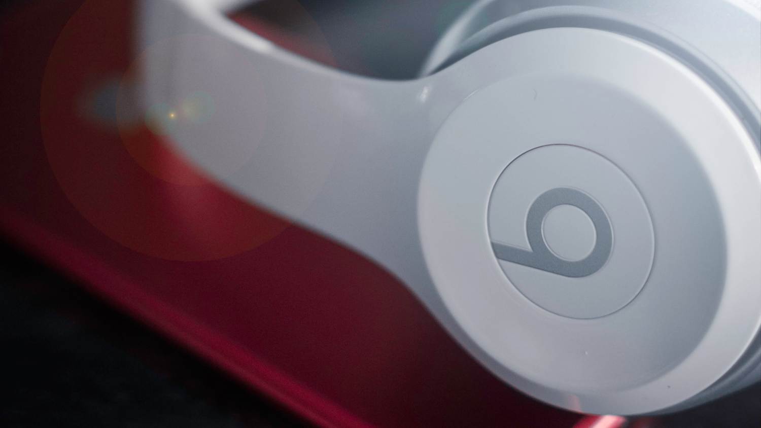 Apple Dilaporkan Ingin Menghentikan Jualan Produk Beats