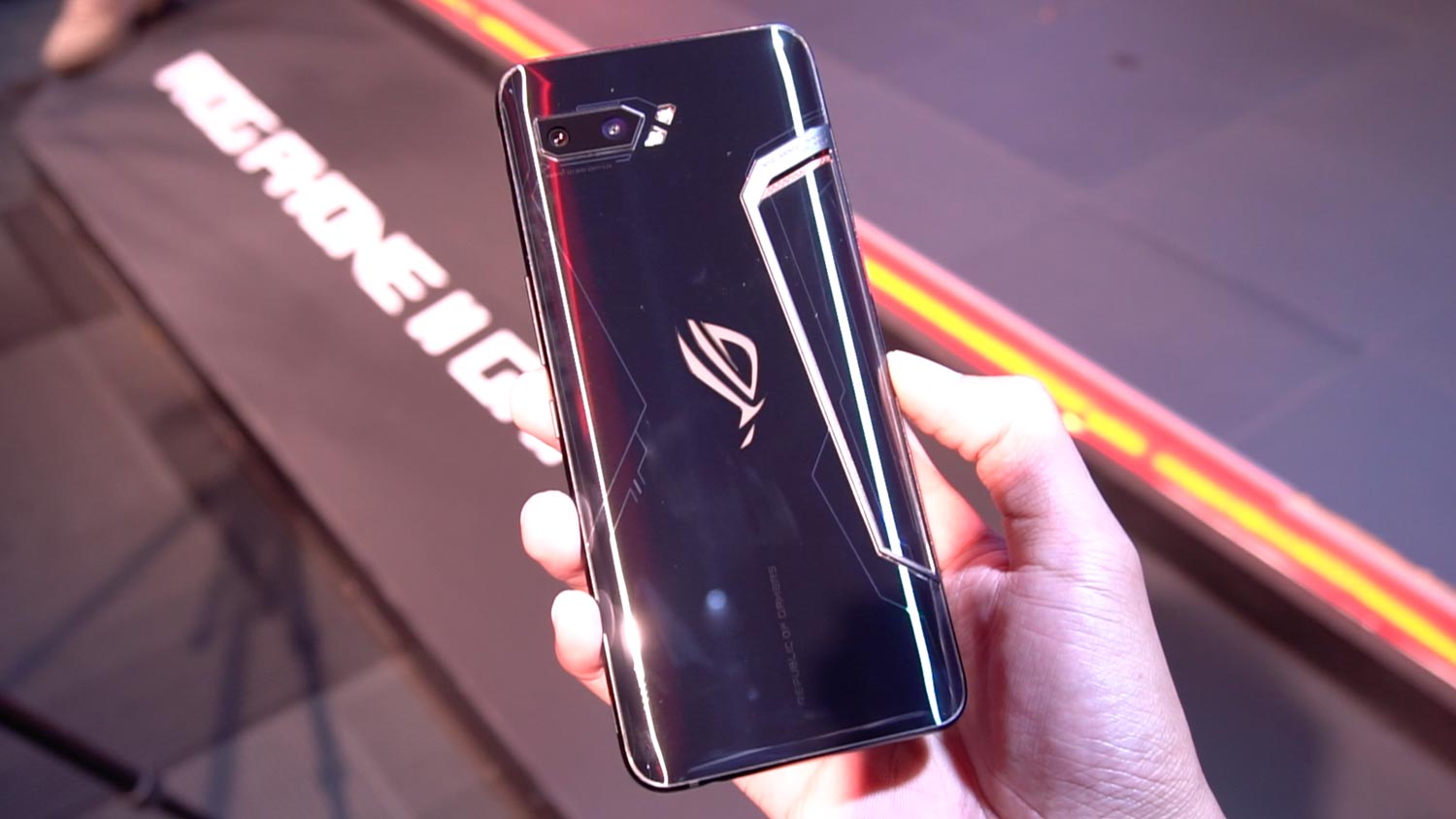 Asus ROG Phone 2 Kini Rasmi – Skrin 120Hz, Dijana Cip Snapdragon 855+ Dan Bateri 6000 mAh
