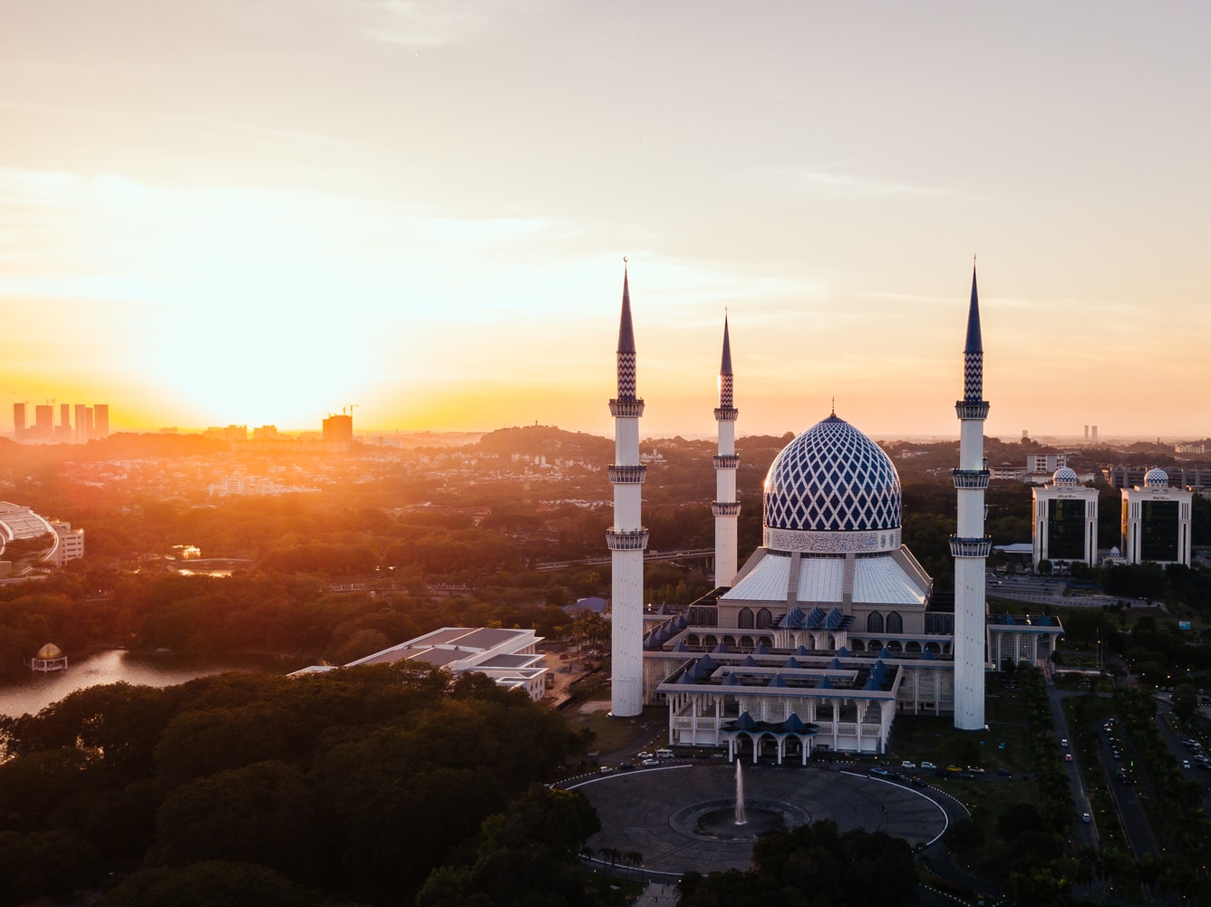 Kerajaan Selangor Akan Mula Membangunkan Infrastruktur Gentian Optik Yang Meliputi Seluruh Negeri Pada Suku Keempat 2019