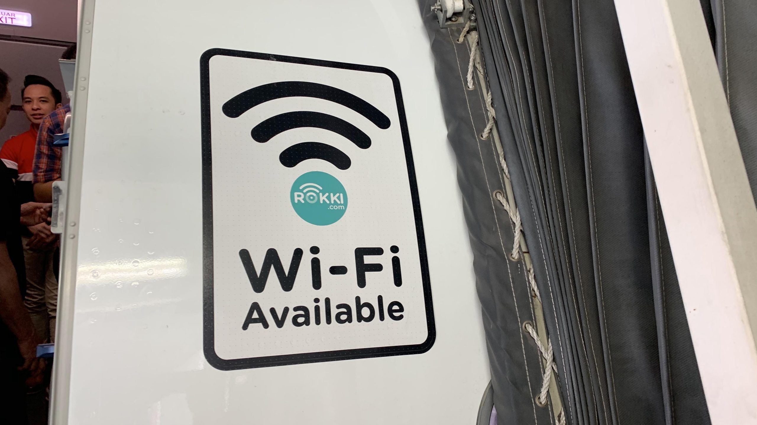 AirAsia Memperkenalkan AirAsia WiFi – Internet Dalam Kapal Terbang Yang Mencapai 50Mbps