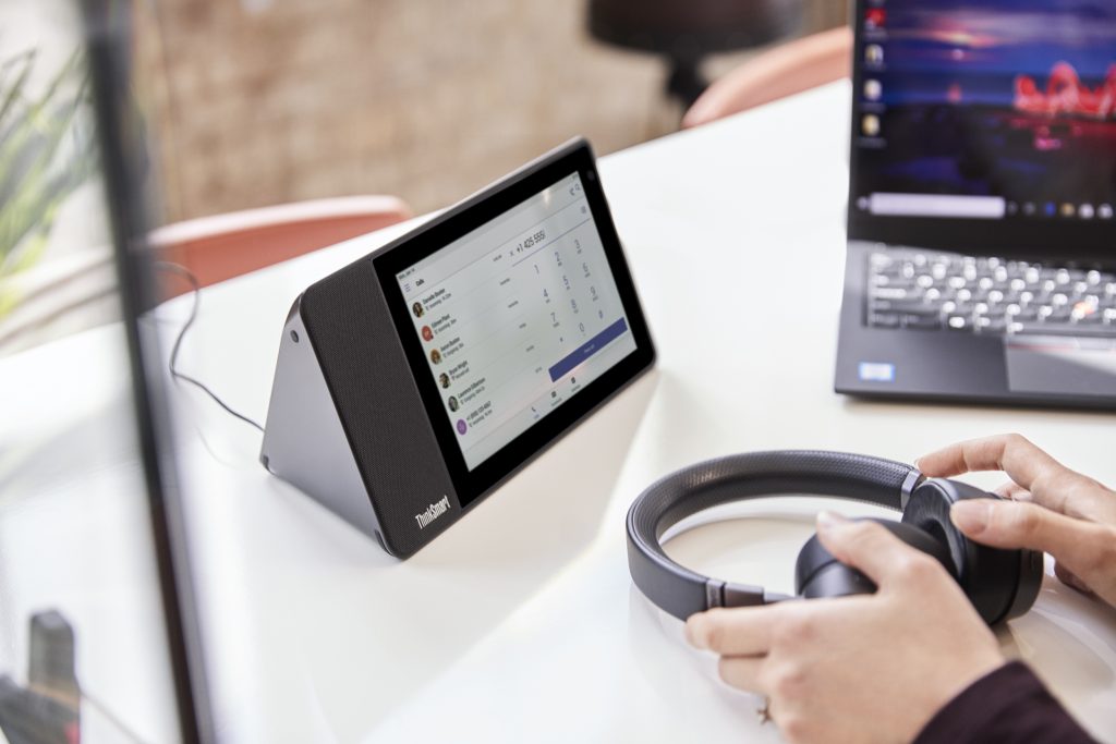 Lenovo Melancarkan ThinkSmart View – Paparan Pintar Untuk Kegunaan Pejabat