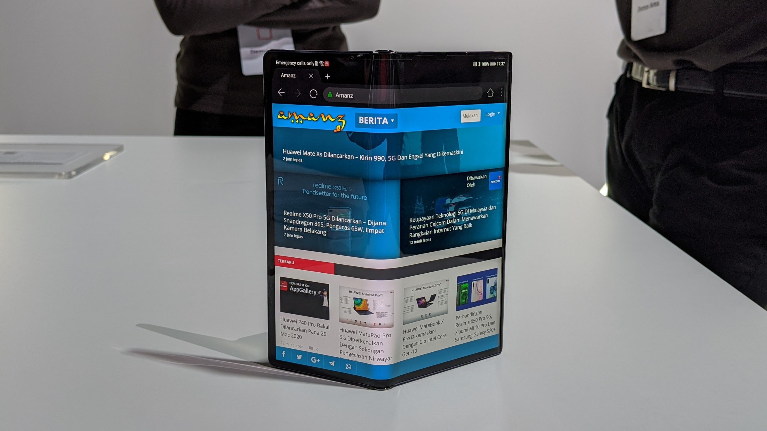 Oppo & Huawei Diperkatakan Akan Perkenal Telefon Boleh-Lipat Sebelum Tamatnya 2021