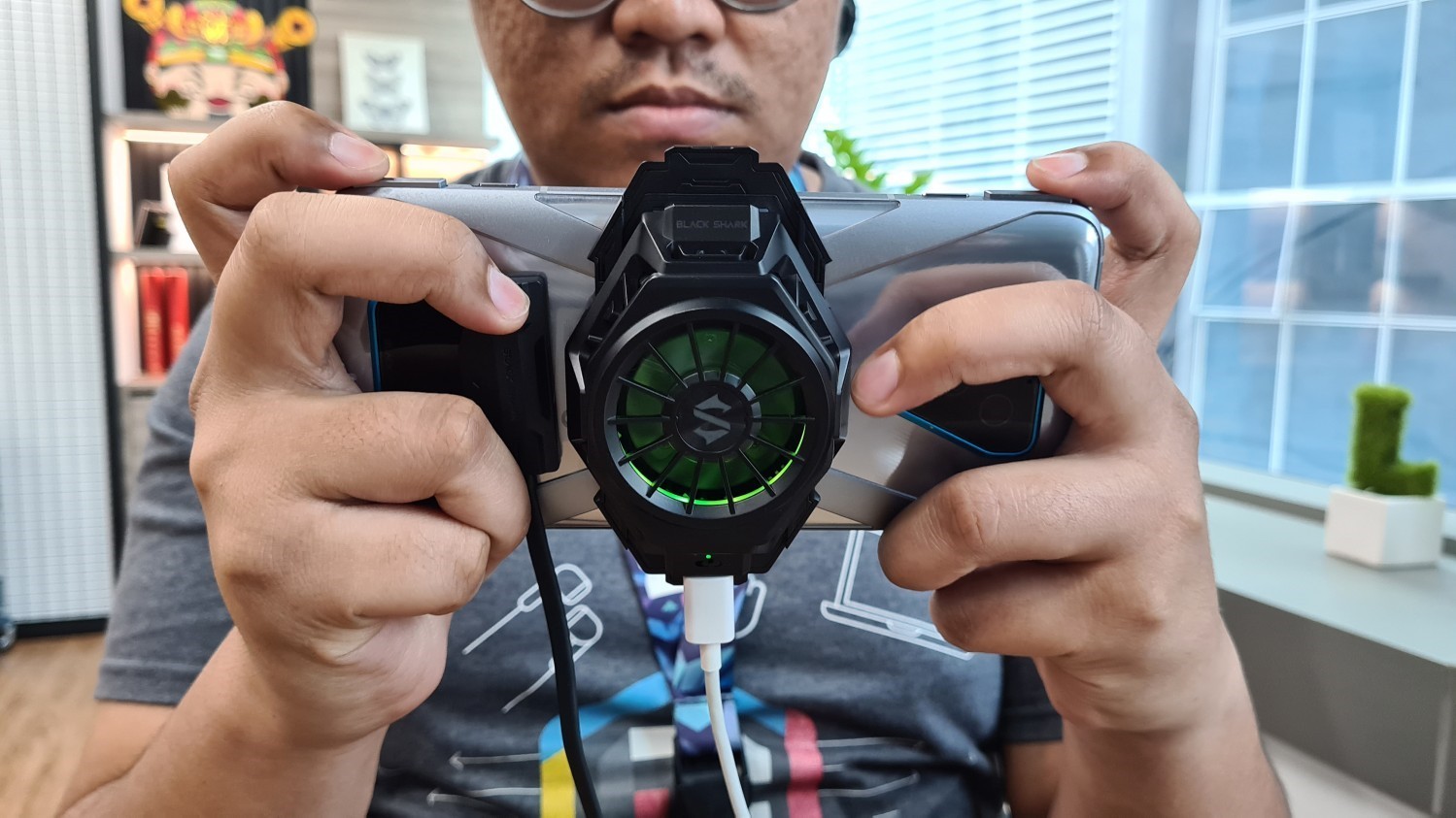 Black Shark FunCooler Pro Berharga RM199 Di Malaysia – Kipas Penyejuk Untuk Telefon