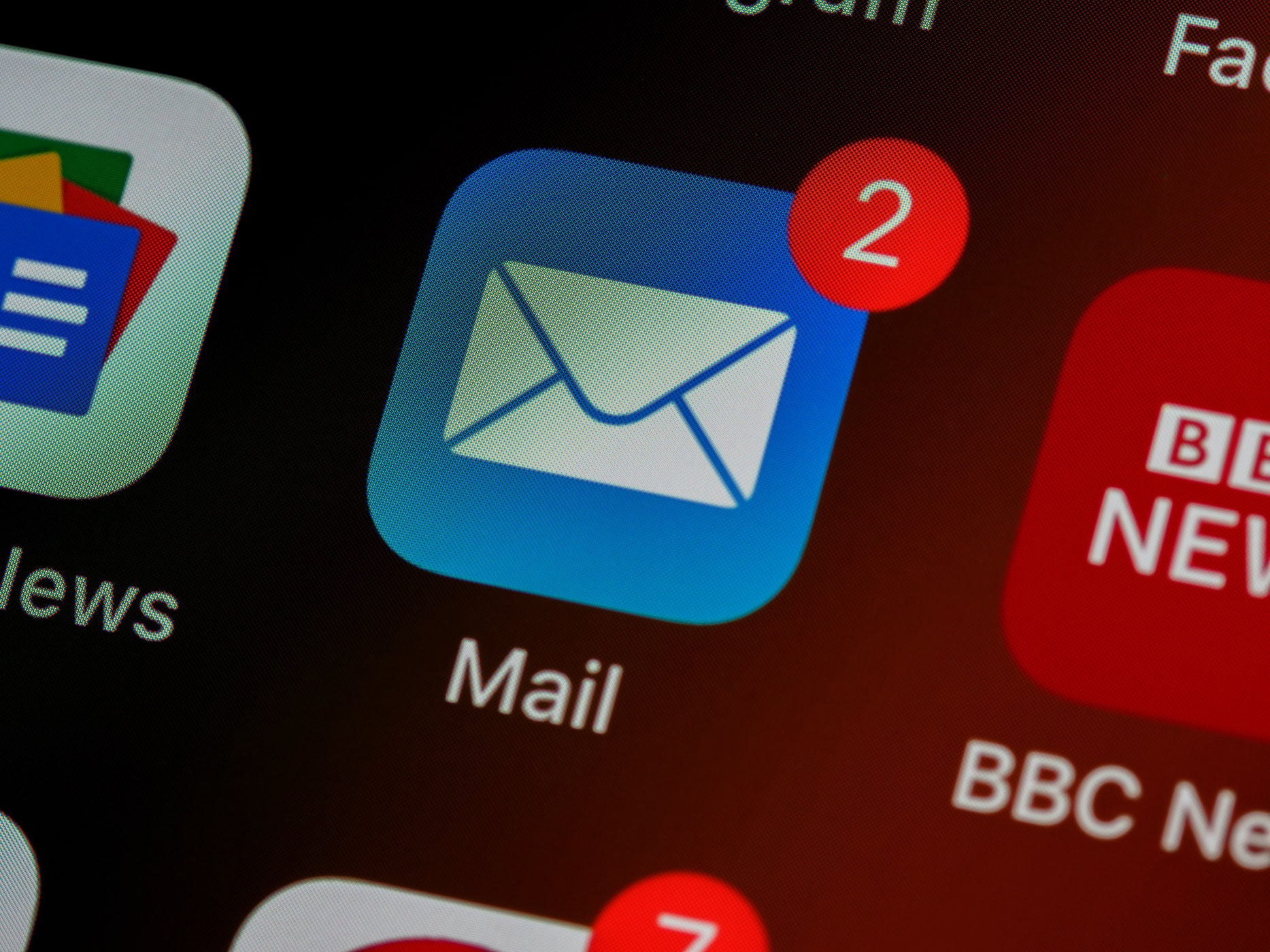 Bagaimana Mengubah Aplikasi Utama Untuk Emel Pada iPhone? – Menggantikan Mail Dengan GMail, Spark Atau Outlook