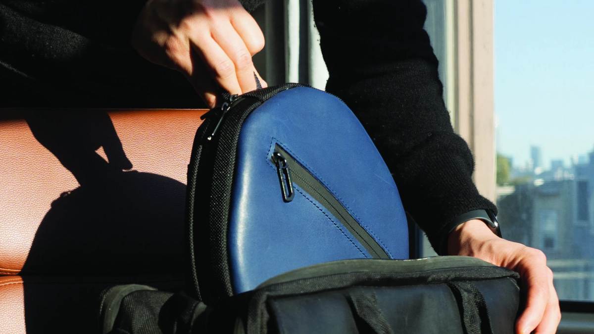 Beg Menyimpan AirPods Max Ditawarkan Pihak Ketiga Pada Harga RM400