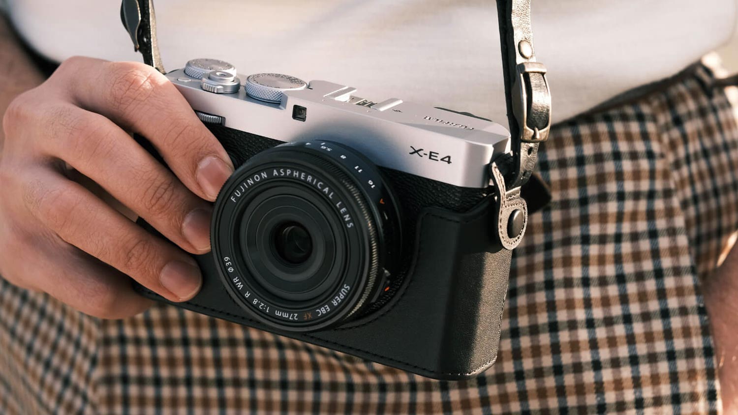 Fujifilm X-E4 Diumumkan – Kamera Nircermin Dengan Rekaan Rangefinder Klasik