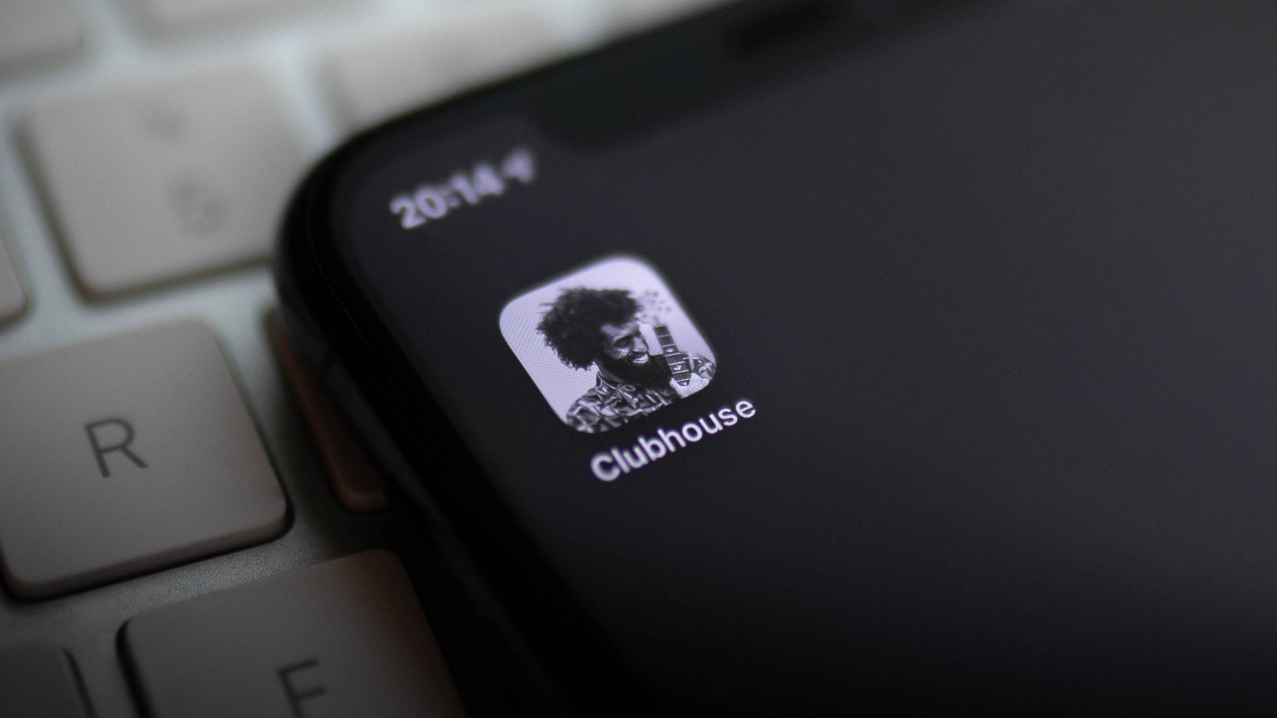 Clubhouse Akan Mengemaskini Aplikasi Mereka Dengan Ciri Keselamatan Baru