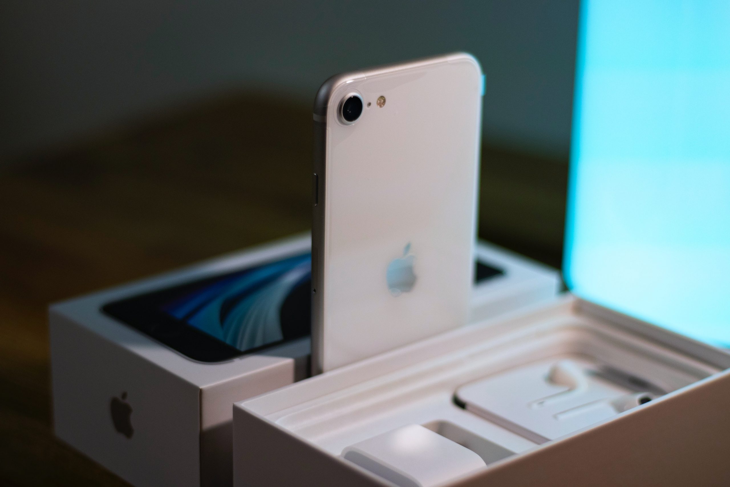 Apple Bakal Memperkenalkan iPhone SE Dengan Sokongan 5G Pada 2022