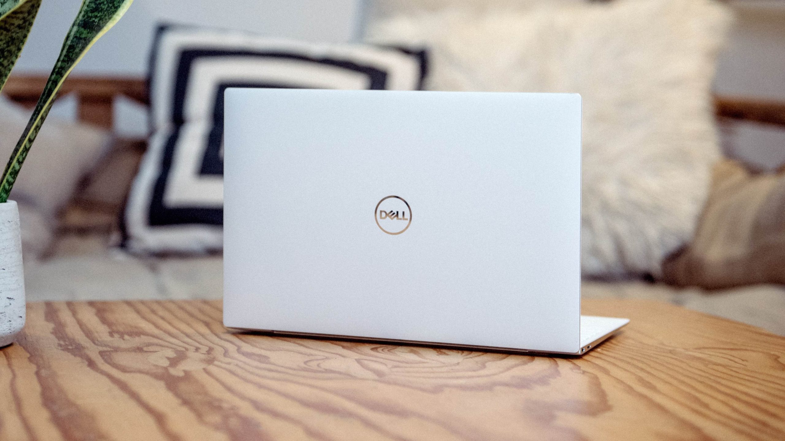 Dell Ingin Bangunkan Sokongan Pengecasan Nirwayar Melalui Laptop