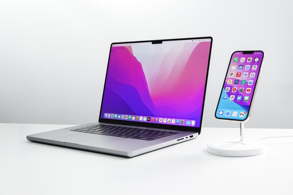 Apple : Macbook Tawar Touch ID Dan Bukan Face ID, Kerana Tangan Pengguna Sedia Atas Papan Kekunci
