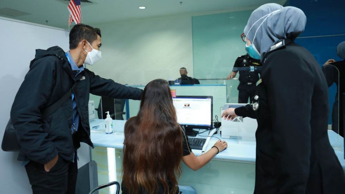 Permohonan Pembaharuan Pasport Malaysia Antarabangsa Akan Dilakukan Secara Atas-Talian Sepenuhnya Pada 2022