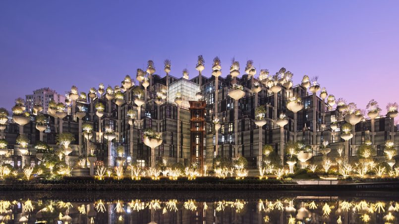 Pusat Membeli Belah Di Shanghai Ini Kelihatan Seperti Taman Tergantung Babylon