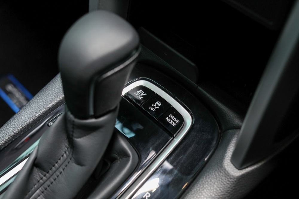 Toyota Mempatenkan Sistem Transmisi Manual Untuk Kereta Elektrik