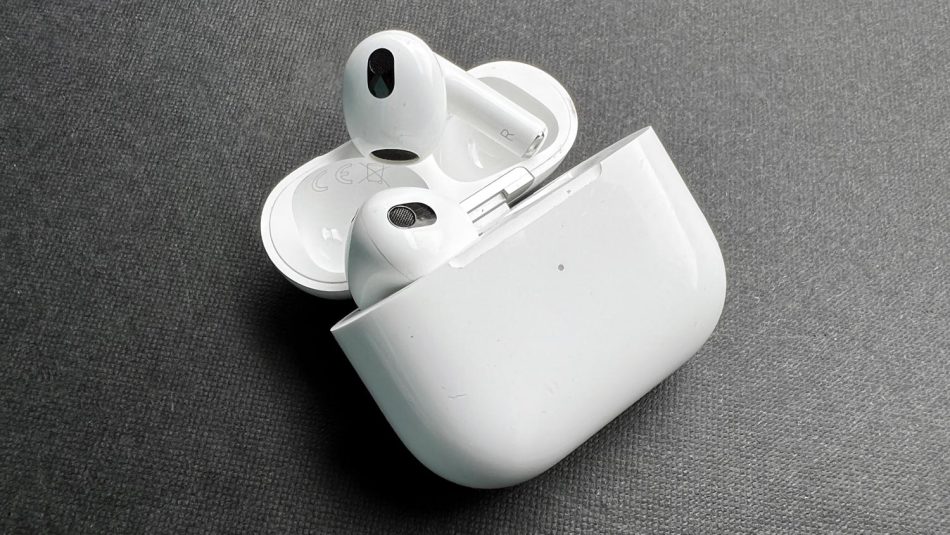 Ulasan Apple AirPods Gen 3 – Hanya Spatial Membuatkannya Spesial
