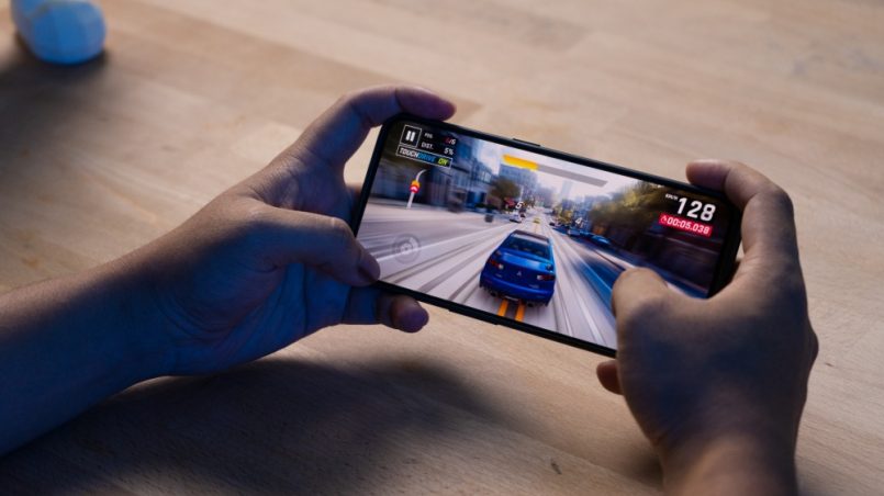 realme GT2 Pro – Telefon Gaming & Pesaing Baru Kepada Peranti Yang Menyokong Snapdragon 8 Gen 1