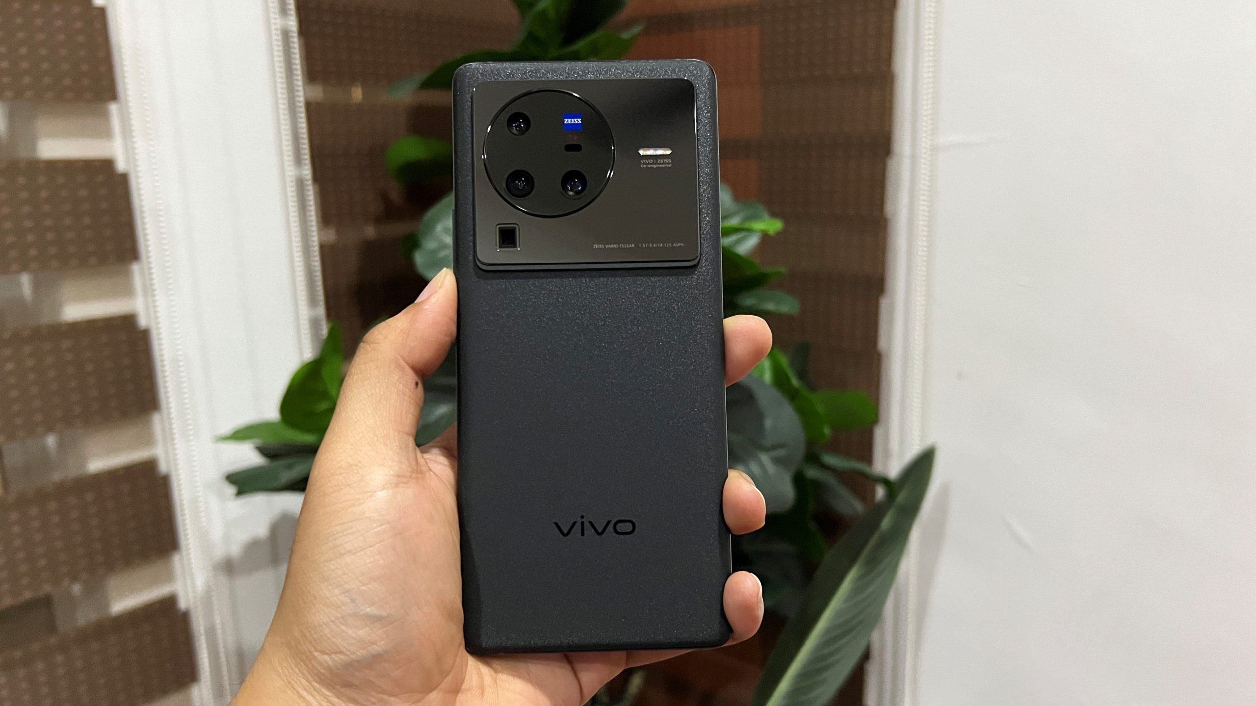 Pandang Pertama Vivo X80 Pro – Ini Mungkin Juara Fotografi 2022