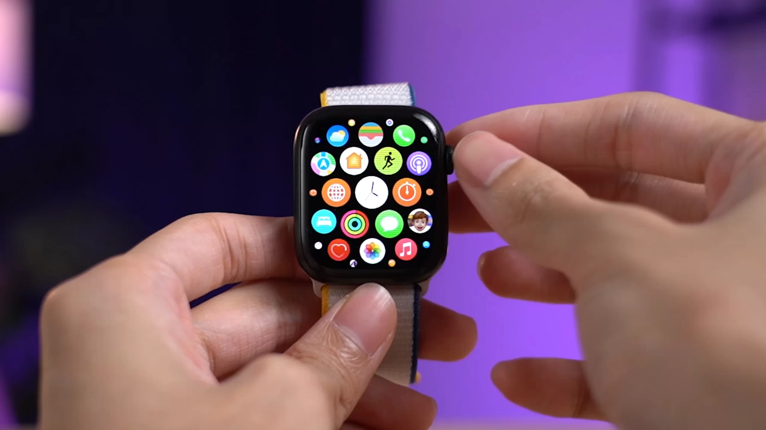 Apple Watch Series 8 Dengan Skrin 1.99″ Adalah Untuk Model Tahan Lasak