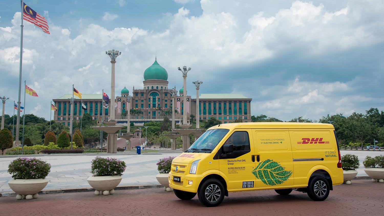 DHL Mula Menggunakan Kenderaan Penghantaran Elektrik Di Malaysia