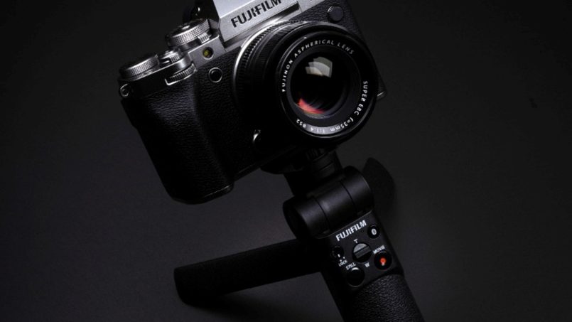 Fujifilm Tripod Grip TG-BT1 Membolehkan Anda Membuat Rakaman Dari Pelbagai Sudut