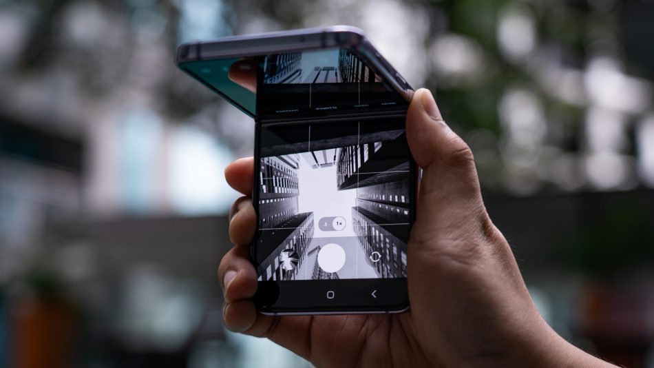 FlexCam Adalah Ciri Terbaik Pada Samsung Galaxy Z Flip4 4