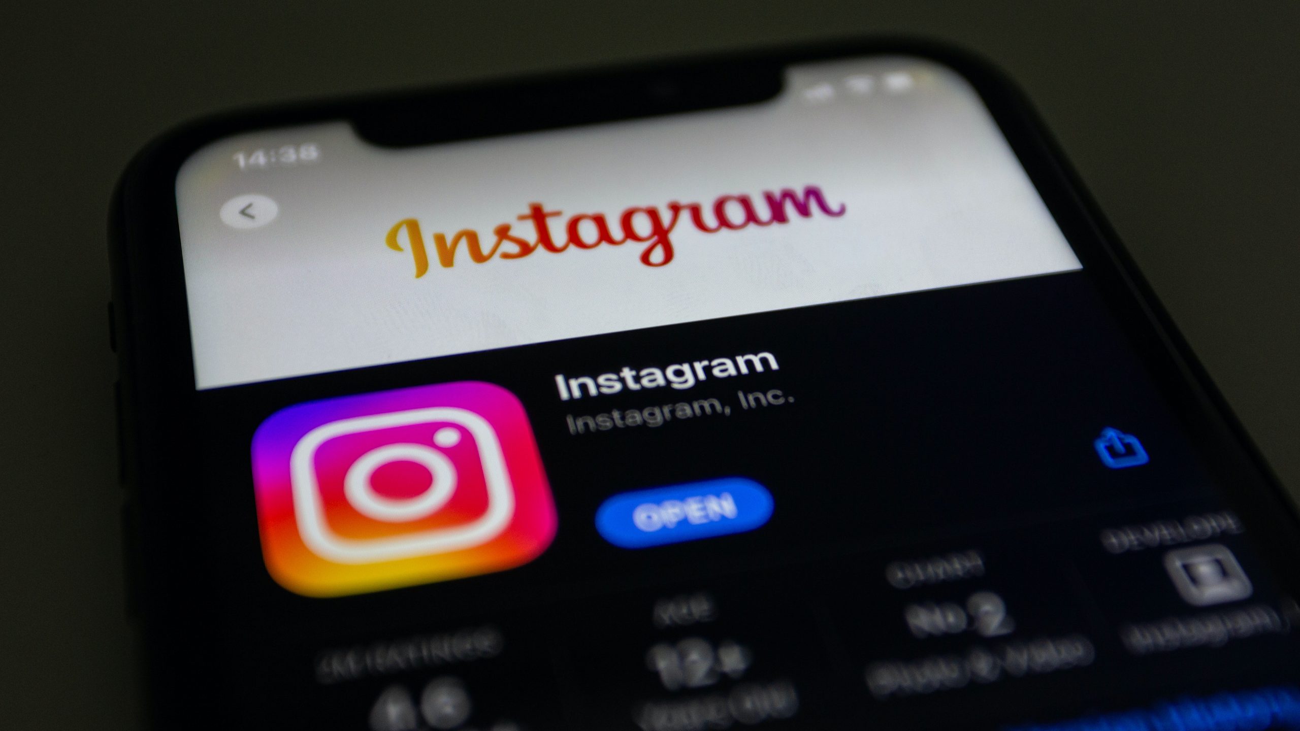 Anda Kini Boleh Mencari Iklan Di Aplikasi Instagram