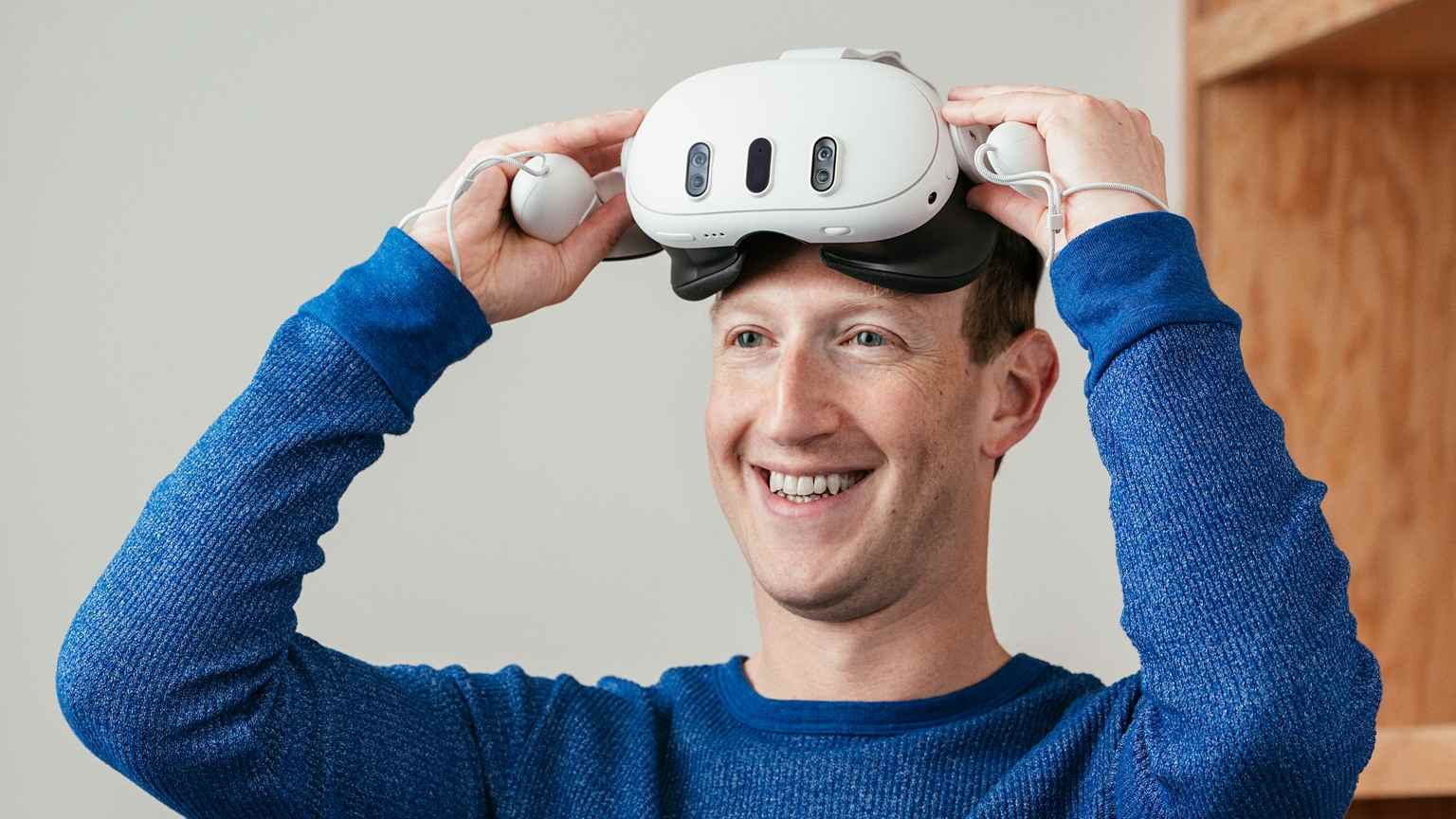 Mark Zuckerberg : Nilai Dan Visi Untuk Apple Vision Pro Berbeza Dengan Meta