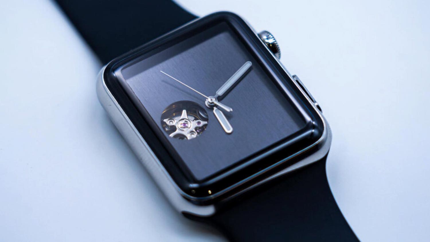 Apple Watch Diubahsuai Menjadi Jam Mekanikal