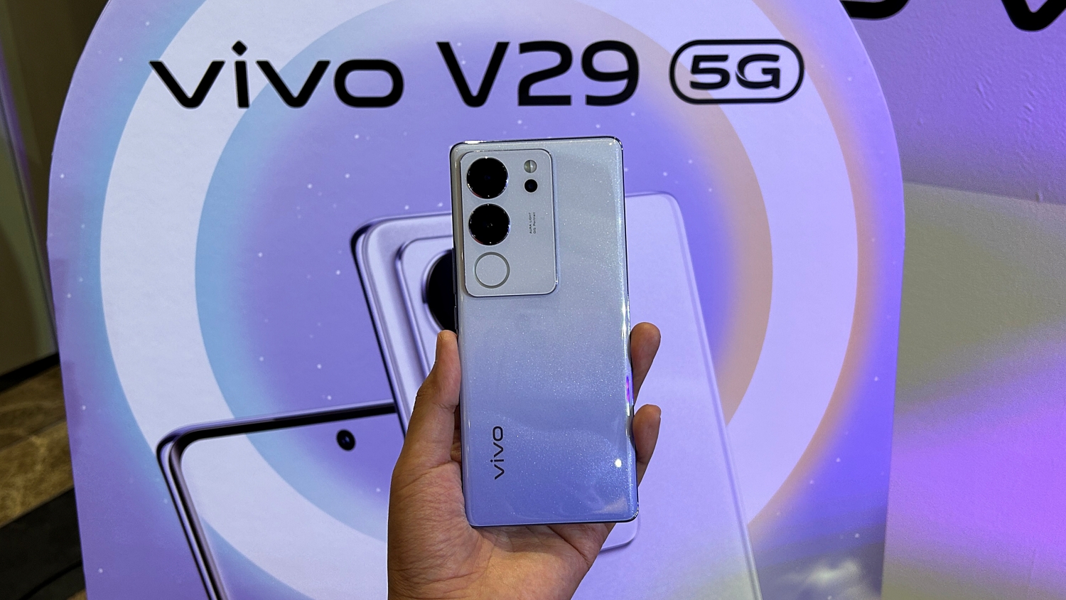 Vivo V29 5G Dilancarkan Secara Rasmi Di Malaysia Pada Harga Bermula RM1,899