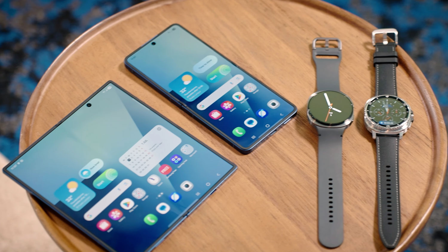Butiran CPU Dan Pengumuman Peranti Lipat-Tiga Samsung Tertiris
